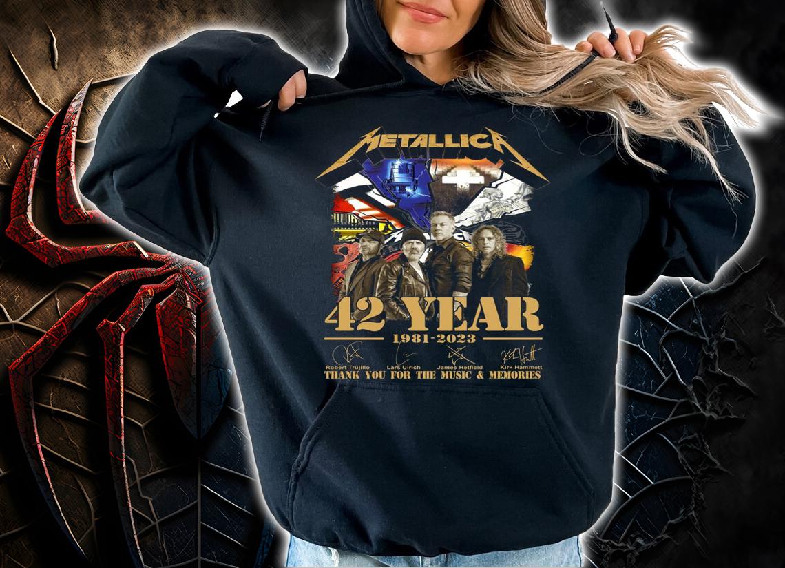 Metallica Band Member 42 Year 1981 2023 signatures thank you for the music and memories t-shirt hoodie