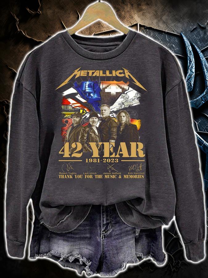 Metallica Band Member 42 Year 1981 2023 signatures thank you for the music and memories t-shirt sweatshirt