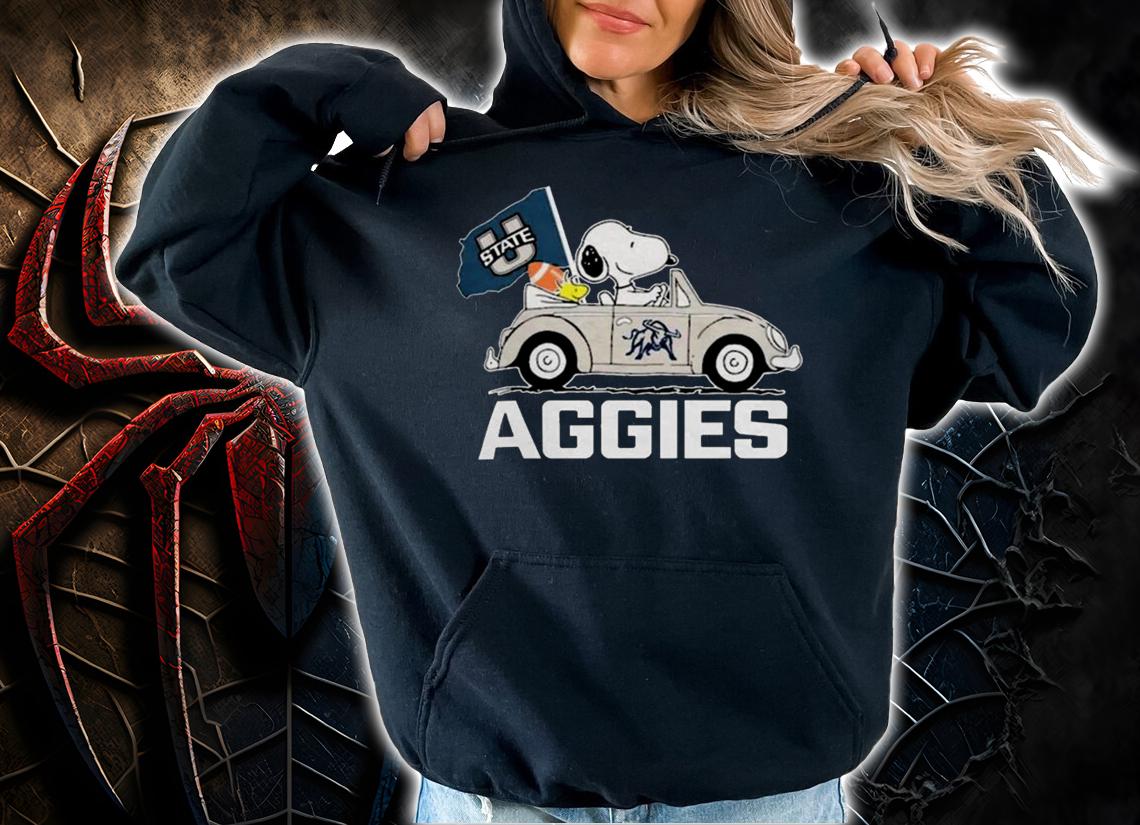 Snoopy And Woodstock Driving Car Utah State Aggies Flag t-shirt