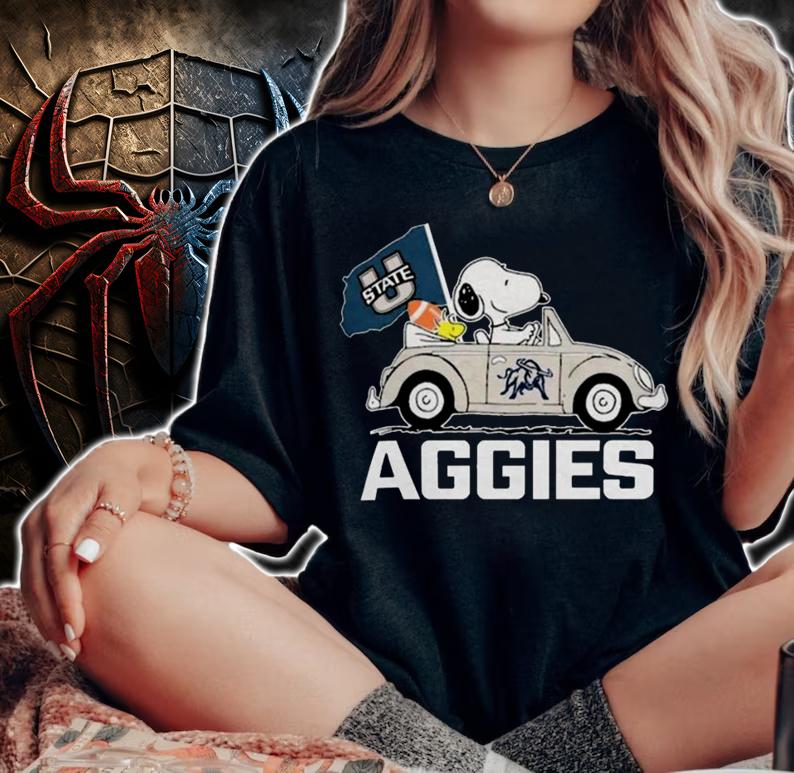 Snoopy And Woodstock Driving Car Utah State Aggies Flag t-shirt